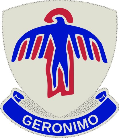 stemma del 501st Parachute Infantry Battalion riportante il grido "Geronimo"